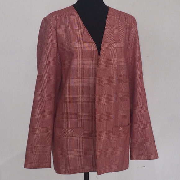 Red and white plaid and herringbone print blazer - Picture 2 of 8